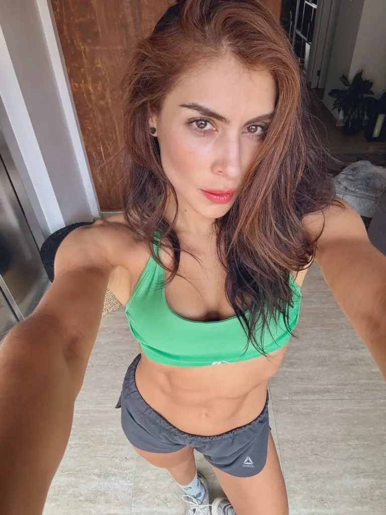 La disciplina es como el amor; una fuente inagotable de fe… 💚 🤍💫 #vidafit #entreno #disciplina #reebok #fit #fitlife 