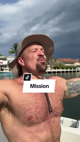 Summer is almost here and it's supposed to be a HOT one (it's basically already summer here in Florida 🥵). Luckily, we have just the thing to keep cool during these upcoming summer months! These hats from @mission are the COOLEST thing to happen to us, literally 🤩. With their wet, wring & wear technology we can keep cool on the hottest of days whether out on the boat, at the beach or hanging with friends! #summerishere #onamission #liveworkplay #AD 