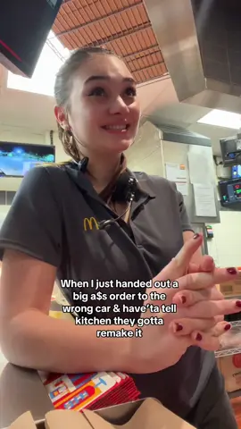 As a manager I dont do this..👀but beforee was is anotha story 😃ib: miichelle03_ #maccas #onthisday @eve 
