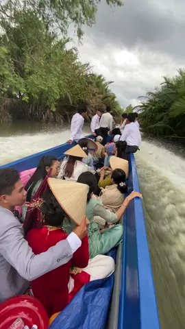 Lần đầu trải nghiệm rước dâu bằng vỏ lãi 😂#68kiengiang #ruocdaumietvuon #xuhuong 