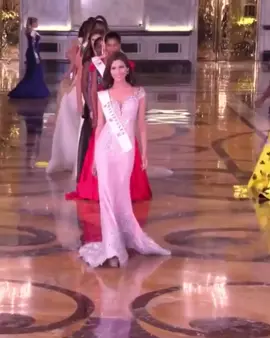 Mis sentimental miss world philippines Queen 👑 #foryoupage #FORYOU #fyp #viral #stories #post #viral #entertainment #stage #stories #trend #hilarie 