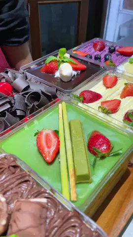 Choose your favorite one 😍 #woops #fypシ #cakepekanbaru #fyp #cafepekanbaru #kulinerpku #desserttiktok 