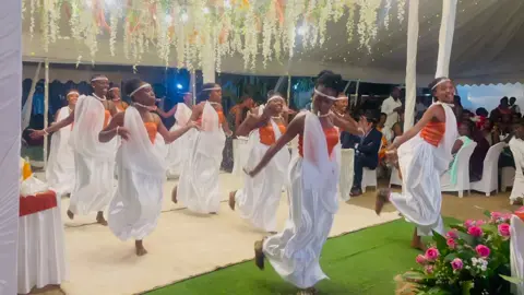 Another performance @abeza b’abekaranga #tiktokburundi🇧🇮 #tiktokrwanda🇷🇼 #reels #reels #traditional #goodvibes 