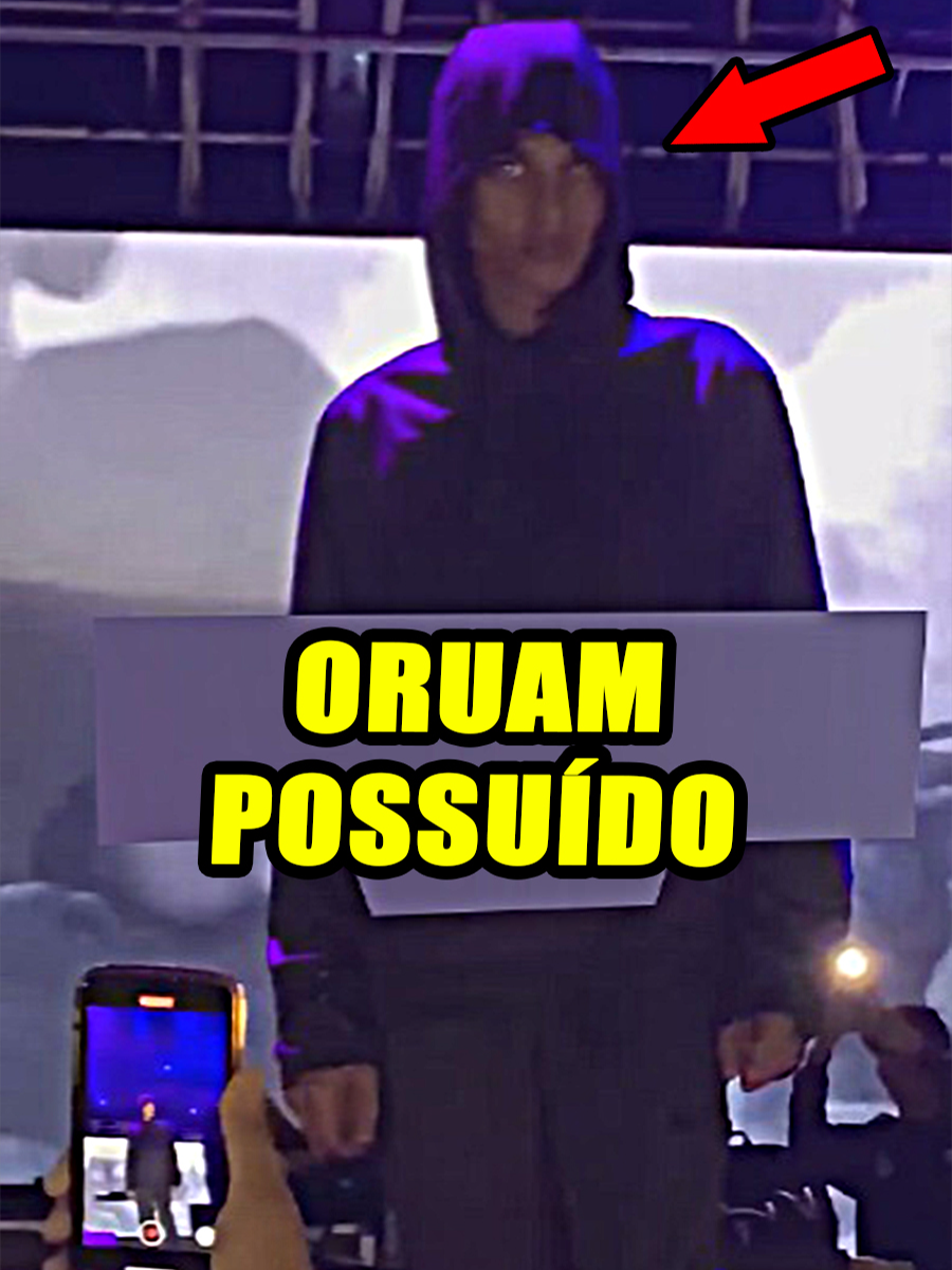 Rapper Oruam possuído em cima do palco #videosassustadores#scaryvideos #marcinhovp#oruam_ofc #terror #Horror #paranormal #bizarro #creepypasta #TRANSPLANTE #assustadorr #históriasbizarras #históriasdeterrorr #sobrenatural #medo #assombrado #assombração #fantasma #medicinaestetica #misterio #misterios #inexplicavel #funkeiro #estranhascriaturas#escalofriante #miedo #coisasassustadoras #videosdeterror #assustadortiktok #criatura #mcoruam