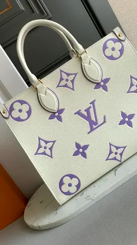 #fyp #handbag #luxurybag #lvbag #lvonthego #lvtotebag #totebag 