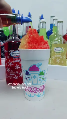 Strawberry + Mango blend 🍧 Shop commercial products ➡️ www.snowie.com  Shop home products ➡️ www.shop.snowie.com  #snowie #shavedice #saltlakecity #snowieshavedice #snowcone #utah 