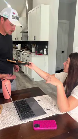I was nervous yall… wait for it 🧐 #makebreakfastwithme #breakfast #challenge 