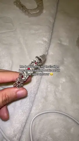 Is It Safe To BEDAZZLE Your Retainer?! 😳🦷 #bedazzle #retainer #dentist 