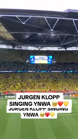 Jurgen Klopp singing YNWA 🥹❤️💛 #uclfinal #championsleague #fyp #foryoupage 