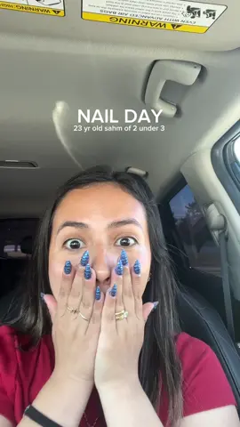 blurrrrr nails🫐🧊💙 #nailday #toddlermom #sahm #SelfCare #bluenails #nailinspo 
