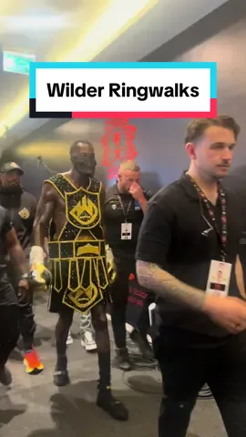 The Bronze Bomber Deontay Wilder takes to the ring for tonight's last fight of the night...  #Boxing #ZhangWilder #5vs5 