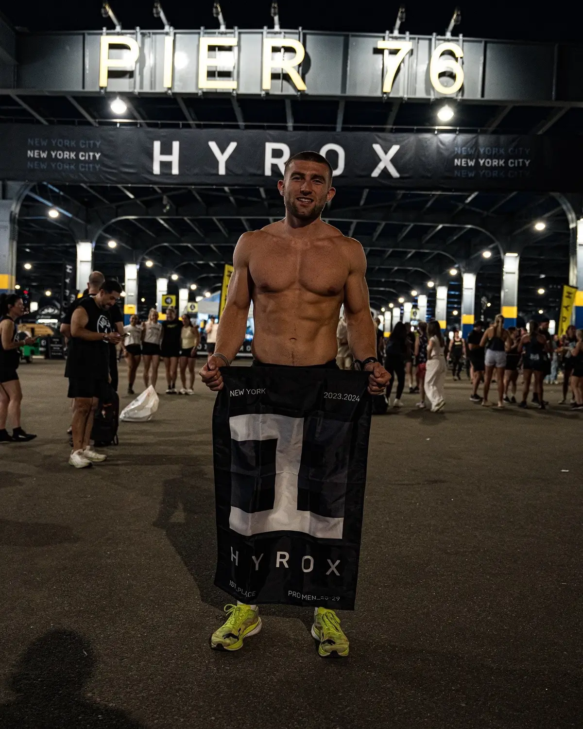 1st place in the men's pro division 🥇 Time: 58 minutes 12 seconds.   Competing in 30 degree heat was tough but the venue and the people were insane! Well done to everyone who smashed it today! 🙌 #hyrox #hyroxworld #newyorkcity 