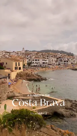 A summer in la Costa Brava 🌊✨ 🏖️ Calella de Palafrugell 🌊 Sant Feliu de Guíxols ✨ Jardins de Marimurtra, Blanes 💙 Sa Tuna, Begur 🌺 Calella de Palafrugell 🫶🏽 Calella de Palafrugell #costabrava #catalunya 