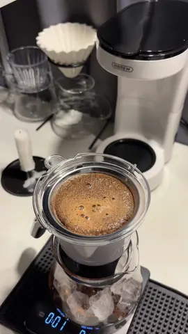 الالة من @مكيال | STORE ☕️.   والكوب الرهيب من هنا @Cupbook.store 