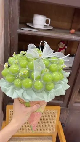 Con đường ngắn nhất đến trái tim là đi qua dạ dày 🥰🥰#hoaxinh #tiemhoaxinh99 #hoatuoiphutho #bohoa #xuhuongtiktok #hoasinhnhat #bohoatraicay #hoakiyeu #bohoa 