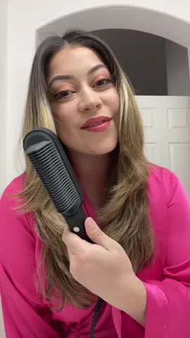 In love with this hair straightener from @TYMO BEAUTY US You can find it in my showcase if you want to try it yourself. #hair #hairstyle #hairtutorial #beforeandafter #tymobeauty #tymostraightningcomb #tiktok #tiktokshop 