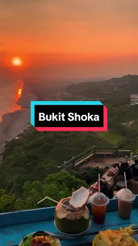 Betapa indah segala sudut Jogja dan kenangannya, iya gak? 📍Bukit Shoka Senja Video tiktok @ocingterkuat  #sunset #bukitshoka #bukitparalayangwatugupit #parangtritis #jogjaexplore #jogjaistimewa #yogyakarta 