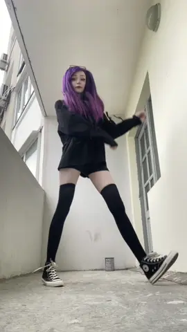 Блин че #boogiedown #fyp #cosplaygirlsoftiktok #dancegirl #rizekimashiro 