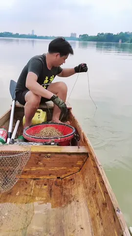 OMG😱so easy?🎣#usa #fishing 