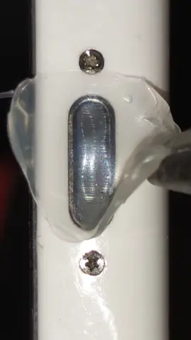 Test: Cleaning iPhone charging Port with hot glue #satisfying #decompression 