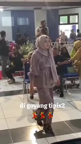 goyang kalem2 aja..  #simalakama  #dangdutasik 