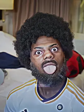 @IShowSpeed Recreates Ronaldo's Iconic Disguise Prank in Spain.. Did He Fool Everyone? 🤔🇪🇸 #ishowspeed #ishowspeededit #speed #famous #celebrity #streamer #prank #disguise #spain #ronaldo #funny #football #troll #prankking #fy  #fyb #dontletthisflop #viral #blowthisup #trending #shamkaro #shamkarow 