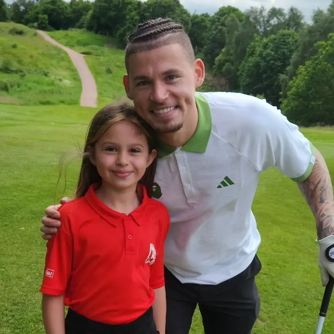 What a difference a day makes. From a bad day yesterday to absolutely beaming today! 😁😁😁 Got to meet @kalvinphillips at @howleyhallgolfclub who was so kind to her!  Spoke to her about her golf and handicap and she was buzzing! Won't stop talking about him.  Then went on to beat her coach in a putting comp and her dad at a chipping comp.