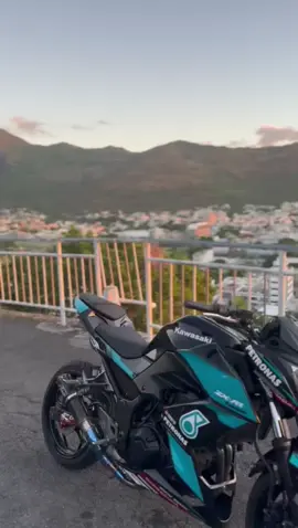 #z300#kawasaki 🩵🖤#petronas #mauritius🇲🇺 