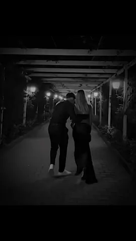 𝖯𝗈 𝗌𝗇𝖺 𝗇𝖺𝗅𝗂𝗇 𝖽𝗈𝗍💋                                  #lyrics_albanian9 #viral #fyp #Love #couple #him #noizy @TikTok 