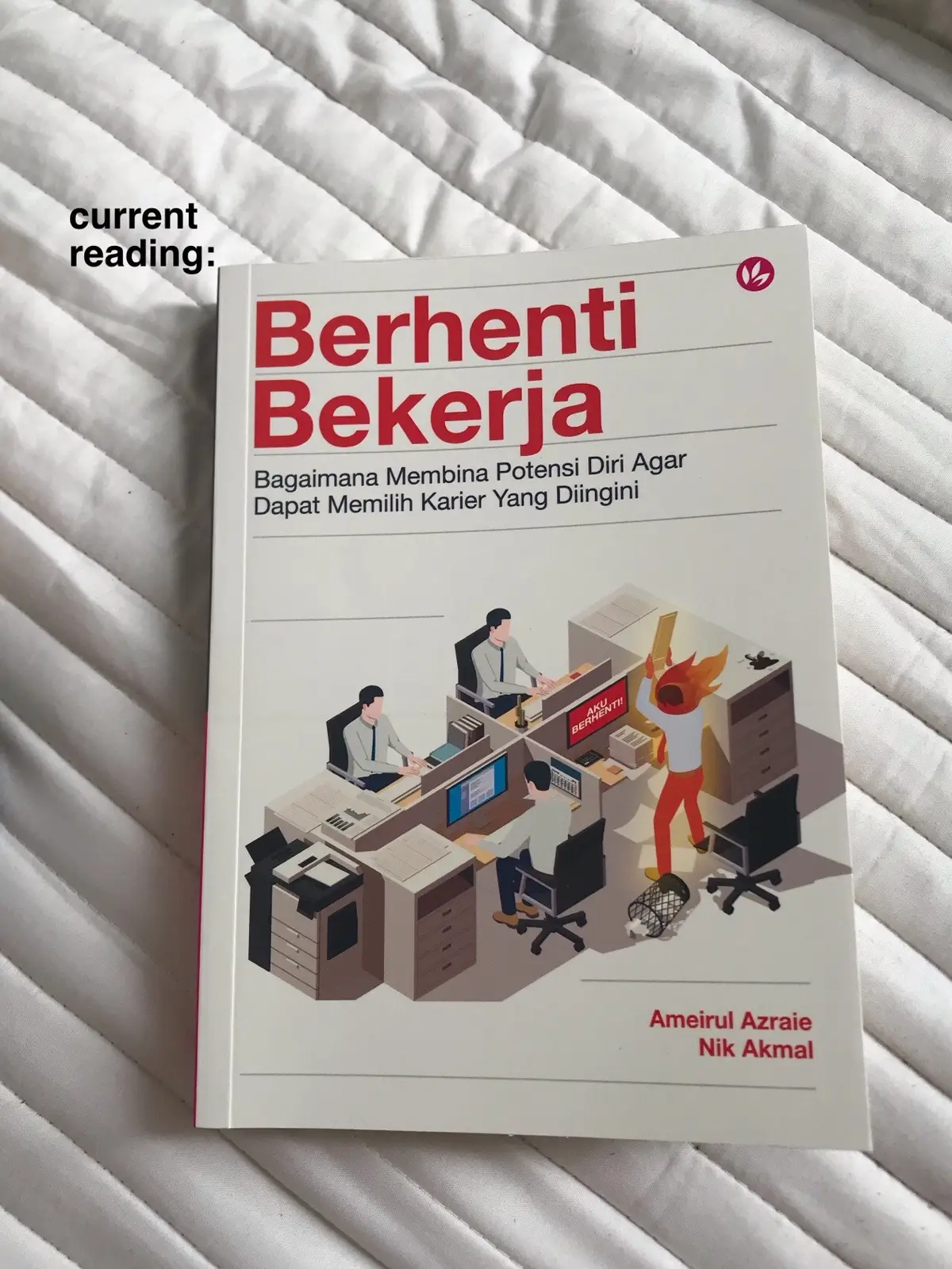 current reading; berhenti bekerja by iman publication (so far enjoying this!!) #BookTok #bookish #booktokmalaysia #buku #bookrecommendations #fyp 