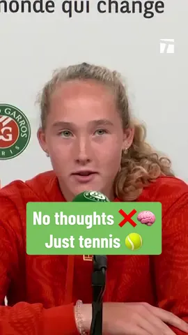 No thoughts, just tennis ❌🧠🎾 #rolandgarros #frenchopen #andreeva #nothoughtsjustvibes 