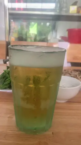 khởi động buổi trưa với cốc bia hơi mát lạnh đi ạ🥰#biahoihanoi 
