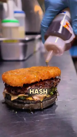 The Maple Crunch has a way of seducing our tastebuds with that juicy Angus Beef and that crispy Hashbrown 🤤 And of course the Maple Syrup bringing it all together. Have you had yours yet?