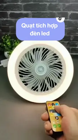 Quạt tích hợp đèn led. #quat #quattran #quattrangtri #quattranden #quattrantrangtri #quattrandencaocap #denled #light 