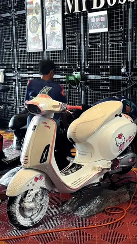 Post tt ot pkan na hy 😘😝#junie #vespahellokity #xyzbca #mrbigvespa 