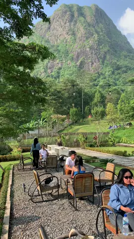 📍Ki demang, Sukaharja, Sukamakmur. Gunung Batu Jonggol.  Udh pernah kesini belum gais? #gunungbatu #gunungbatujonggol #jonggol #bogor #dateidea #sukamakmur #rekomendasicafe 