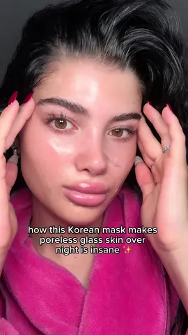this collagen overnight mask is insane!! @medicube #poreless #glasssskin #porelessskin #koreanskincare #pores #glowyskin #collagenmask #kbeauty #koreanbeauty