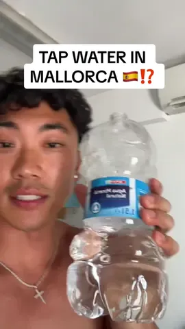 IS THE TAP WATER SAFE TO DRINK HERE💧🇪🇸⁉️ #mallorca #spain #tapwater #fyp #foryoupage #mukbangeatingshow #eatingshowasmr #eatwithme #foodtiktok #trending 