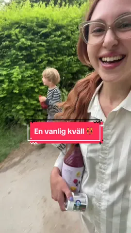 Min största fråga är hur han vet priset på smoothie 😭😂  #mammorpåtiktok #mammalivet #vardag #föräldrar #roligt 