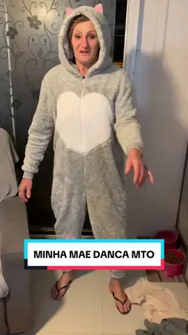 Danca mto ela 🤣🤣🤣🤣🤣 @susanmeloo 