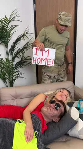#surprise #soldiercominghome #militarycominghome #military #soldier 