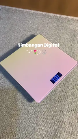 Praktis banget kalo punya timbangan digital dirumah! Bisa konsiten diet buat cek bb😍💓  #timbangandigital #timbanganbadan 