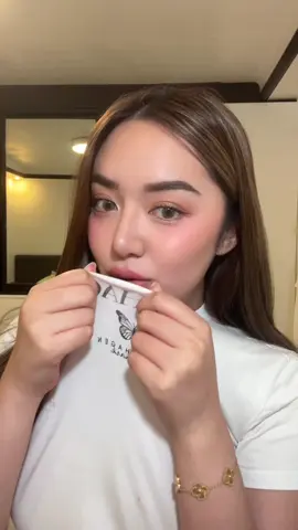 Putting the Maybelline Vinyl Ink Lipstick to the test! Is it really transfer proof and white shirt approved? 🤭 Watch to find out!  #ShakeGlazeGo #MaybellinePH #MaybellineSquad @Maybelline New York PH 