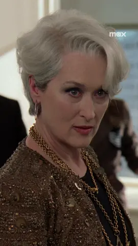If looks could kill. #TheDevilWearsPrada #AnneHathaway #AndySachs #MerylStreep #MirandaPriestly #MaxGetsMovies