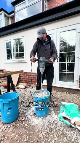 Sometimes you just have to laugh 🤪 Although I wasn’t laughing at the time.  When everything seems to be going wrong, it can be so frustrating. The trick is to realise that it happens to everyone.  Some days you find yourself winning and you have to take the time to appreciate that, because no doubt you will face frustrating days like these.  #DIY #diyhomeprojects #diyhomerenovation #diyprojects #homerenovation #ukhomerenovation #plasterboard 