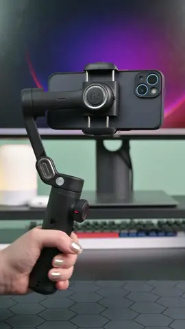 This is an irresistible gift #gimbalstabilizer #camerastabilizer #videography  #facetracking  #creators #shotonphone #foryou #fyp  #tiktokshop #tiktokmademebuyit  #viral #amazing #finds #thingsyouneed #contentcreators #crownqu #gimbal #usa #usa_tiktok #losangeles #usa🇺🇸 #ShopWithPride #dealsforyoudays 