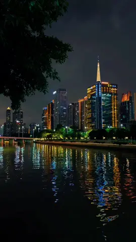 There are many reasons to like Guangzhou, and my favorite is the Zhujiang New Town that lights up after dark 🌃🥰🇨🇳 #guangzhou #guangzhou_china #guangzhou_city #guangdong #cityscape #nightscene #nightview #cyberpunk #cityvlg #inspiration #china #travelchina #foryou #pourtoi #fyp 
