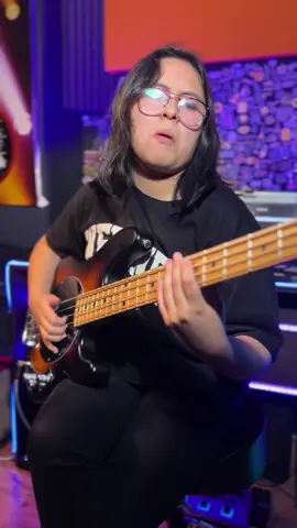 De gloria en gloria 🙌🏼🙌🏼🙌🏼 @marcobarrientos    #ohmoradora #alabnazas #alabanzasdejubilo #alabanzascristianas #alabanza #bass #bassist #bassfender #bassssss #bassistsoftiktok #bassisheard @bass.love @bassguitarpics @bassplayunited @bajistascristianosrd @gruvgear @fender @yamahamusicusa @jimdunlopusa