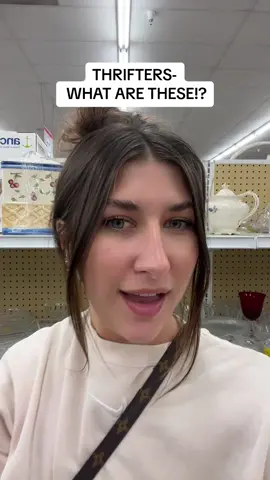 I DIE THESE ARE SO DANG CUTIEEEEEE! Thrifters- are these worth it!? Would be adorable for summer cocktails!!! #thrifting #thrifters #thriftwithme #thrifted #thriftfind #thriftscore 