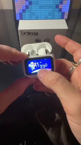 These might be the tiniest touchscreen earphones in the world #tiktokshopsummmersale #productreviewswithme #discountfinds #techreviews #gadgetsforyou 